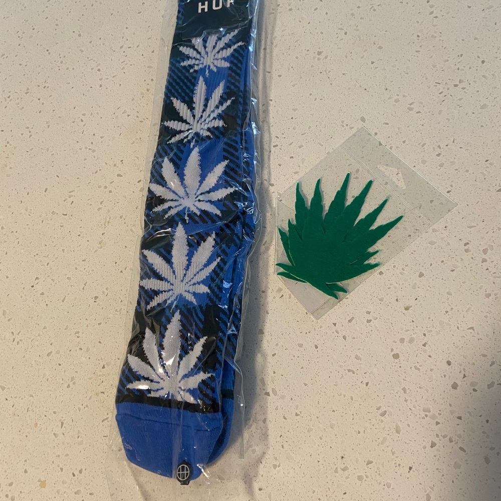 HUF Blue and Black Maple Leaf Design Socks and Matching Pasties